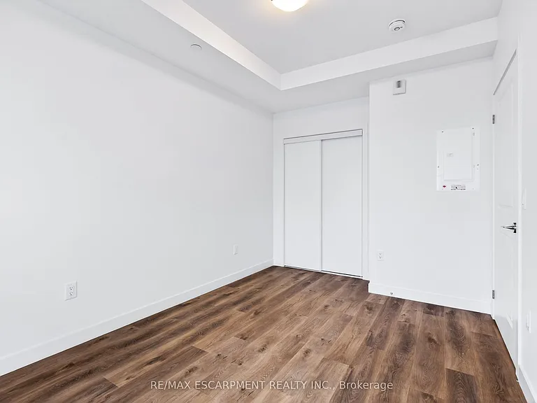 461 Green Rd #220 — Photo 24