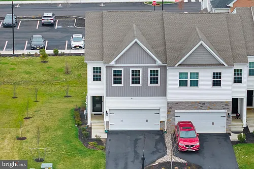 34 Marion Ave Photo 1