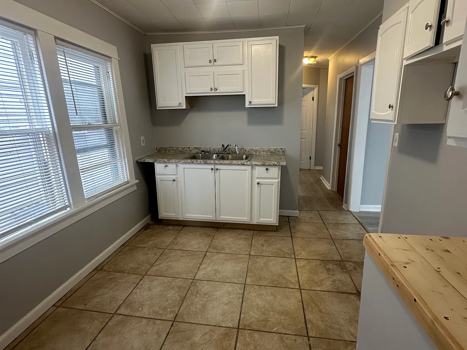 2 bed, 1904 sqft, $1,200 — Photo 2