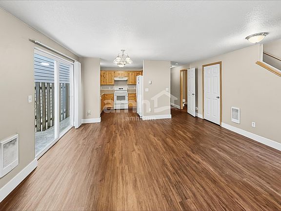 5th image of 2132 E 3rd St