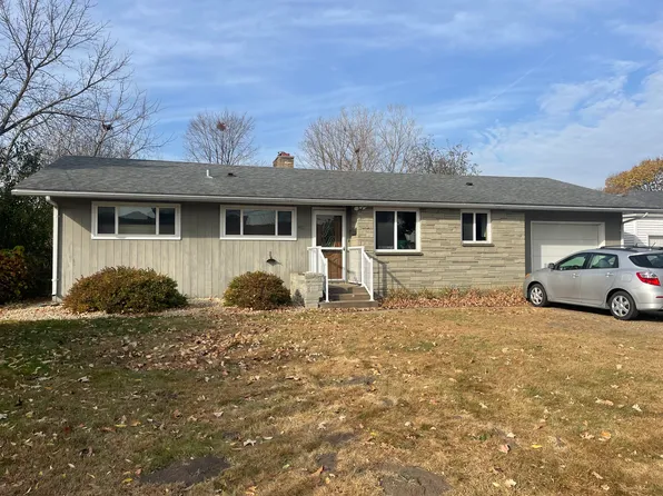 407 2nd St W, Menomonie, WI 54751