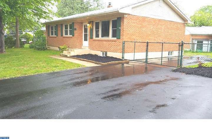 1st image of 102 Clark Cir
