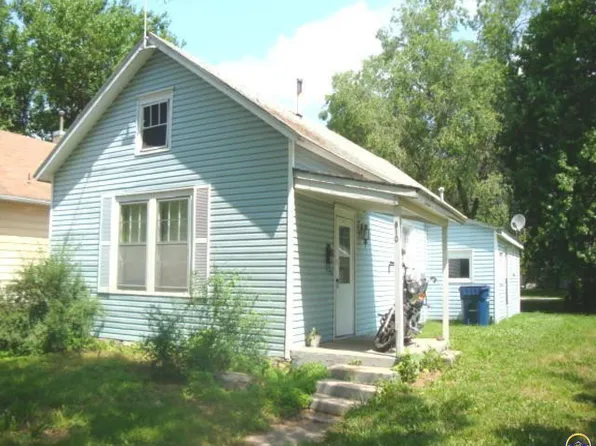 810 Market St, Osage City, KS 66523