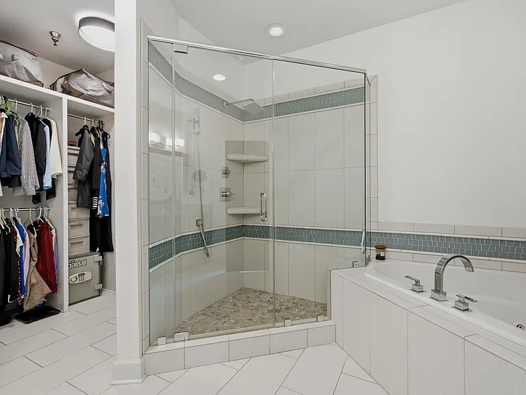 205 31st Ave N #310 — Photo 20