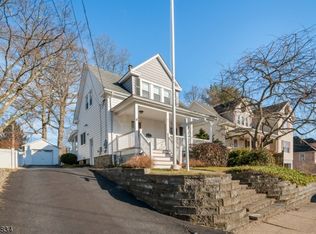 18 Park St, Wharton, NJ 07885