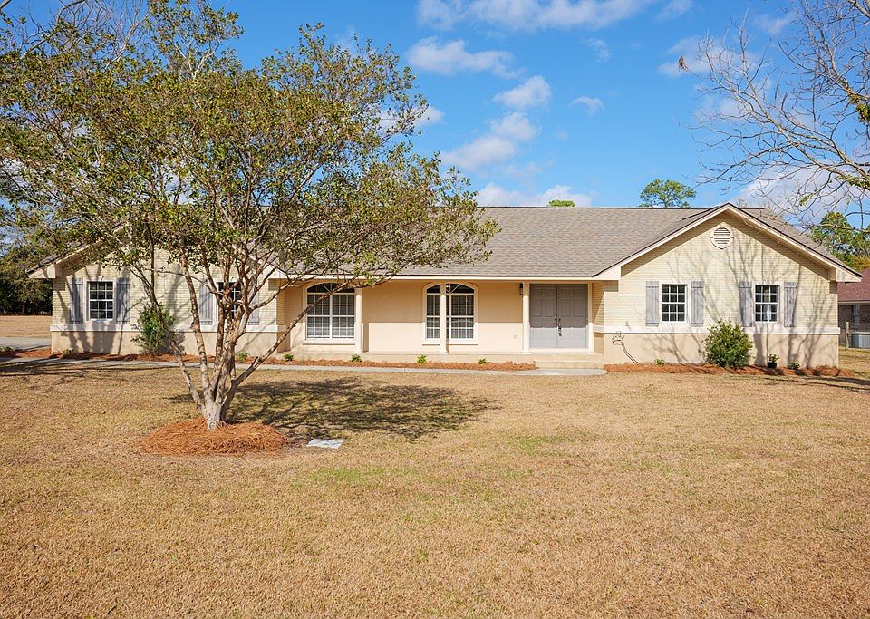 703 E Main St, Hahira, GA 31632 | Zillow