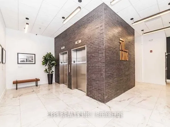 70 King St E #402, Oshawa, ON L1H 0A2