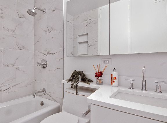 5th image of 1 Irving Pl APT V16g