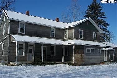 2nd image of 184 S Summit St