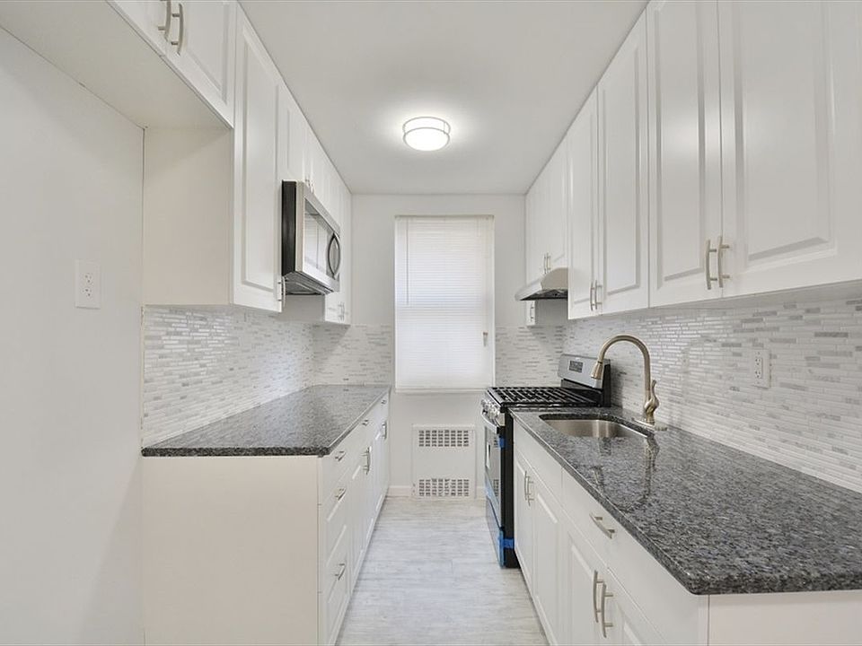 1st image of 2420 Morris Ave APT 3G