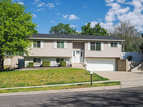 9062 S Daybreak Dr Photo 1