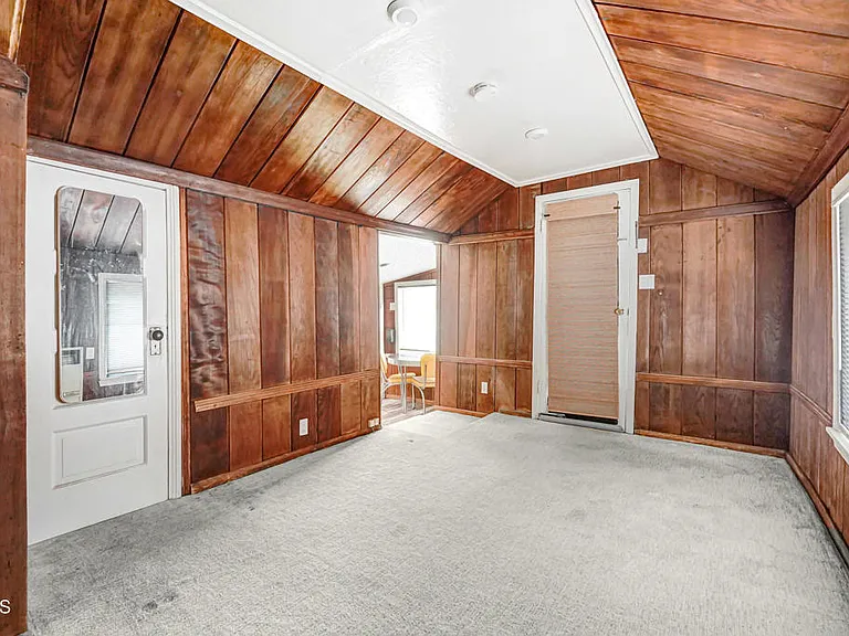 586 Los Rocas Dr — Photo 8