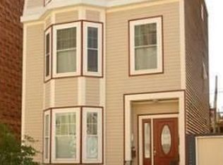 28 Vinton St, South Boston, MA 02127
