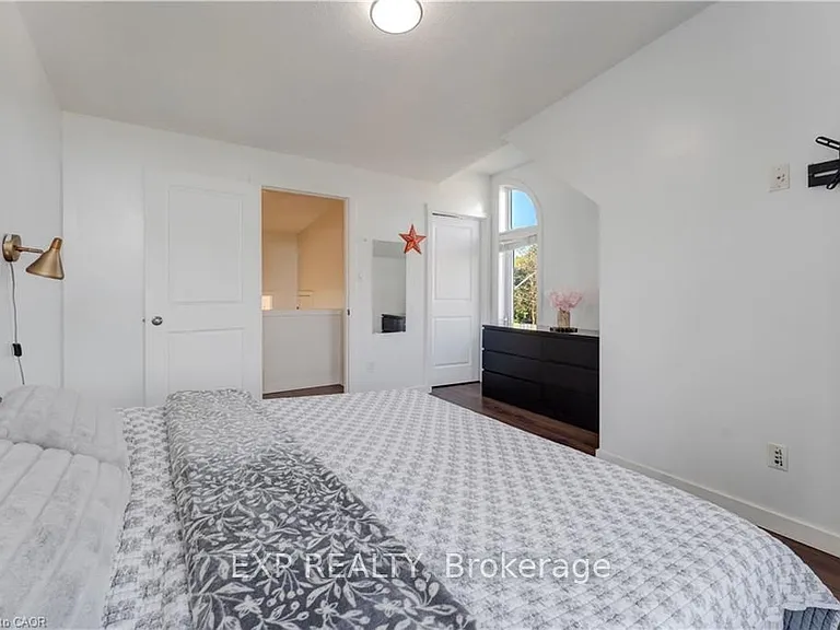 487 East Ave #5 — Photo 36