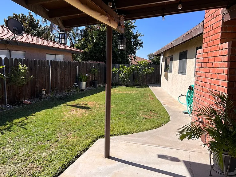 541 Francis St — Photo 25