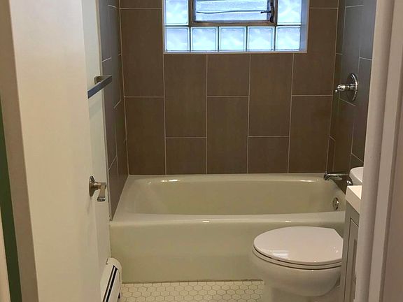 5th image of 6555 W Belmont Ave APT 3W