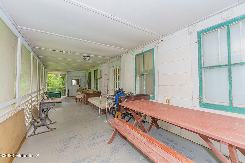 3rd image of 17 Hall Rd