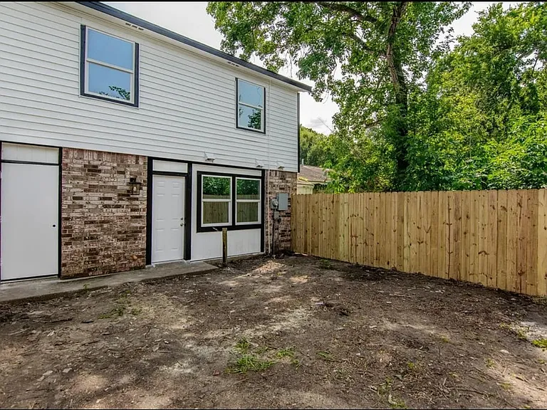 7867 Hamlet St #7867 — Photo 2