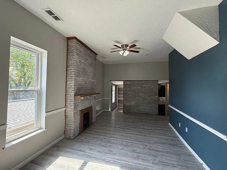 531 E Chestnut St #2 — Photo 6