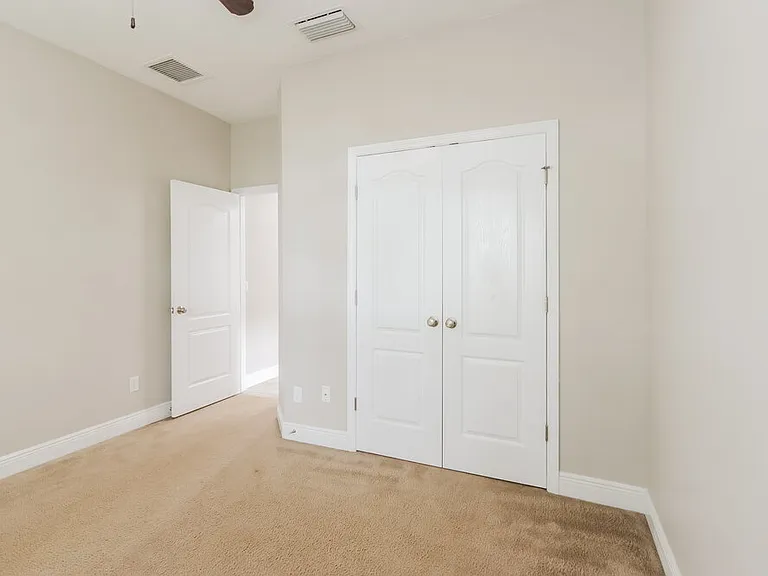 7935 Camden Woods Dr — Photo 10