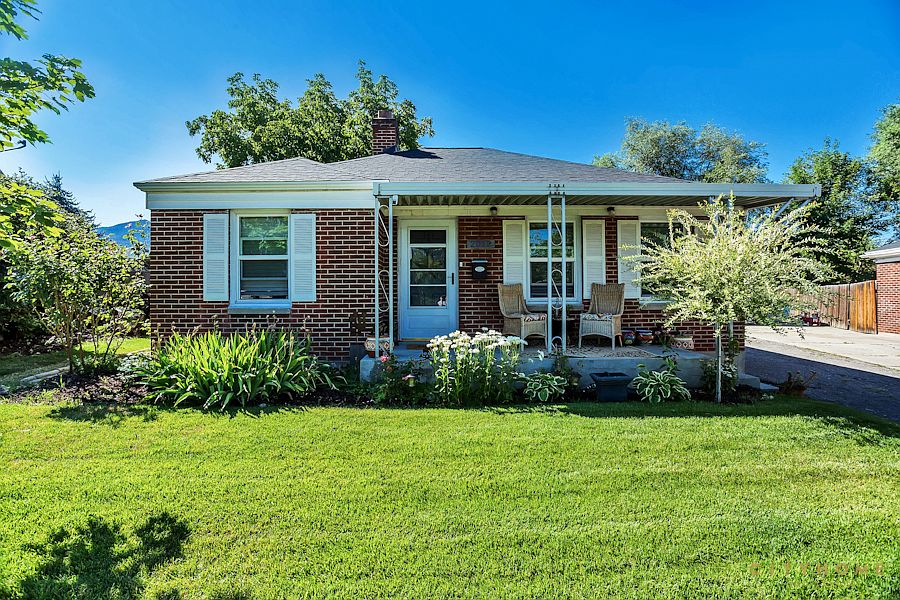 1st image of 2012 E Stratford Dr