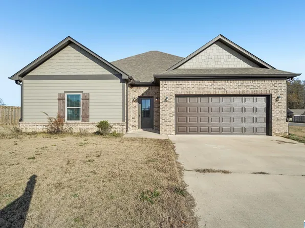 334 Ballington Way, Clanton, AL 35045