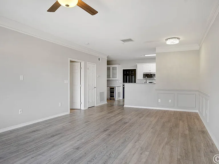 4311 Bayside Village Dr — Photo 7
