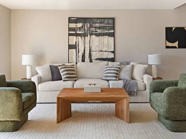 199 Coolidge Ave APT 114, Watertown, MA 02472