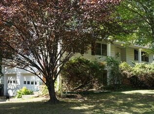 609 E Bryan St, Salem, IL 62881