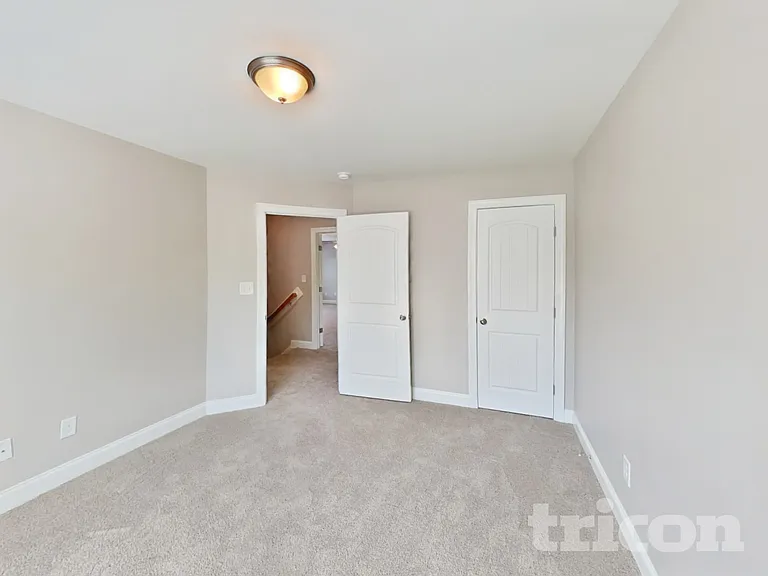70 Hilldebrant Dr — Photo 13