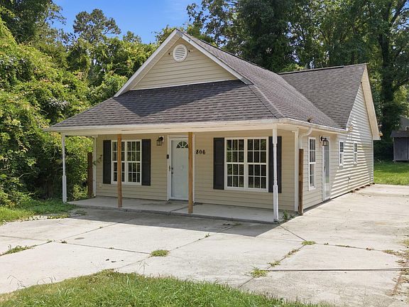 3rd image of 806 Piper St