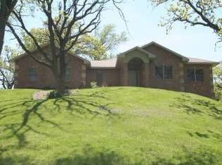 944-6 Meadow Brook Ave, Newton, IA 50208