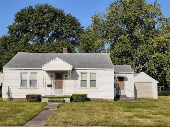 403 NW 1st St, Casey, IL 62420