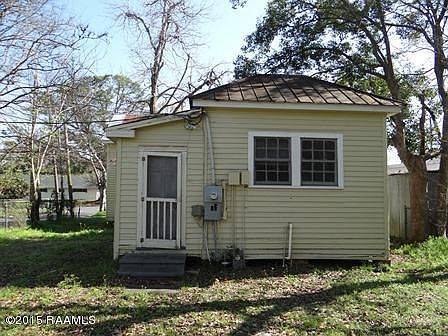 5th image of 329 Berard St