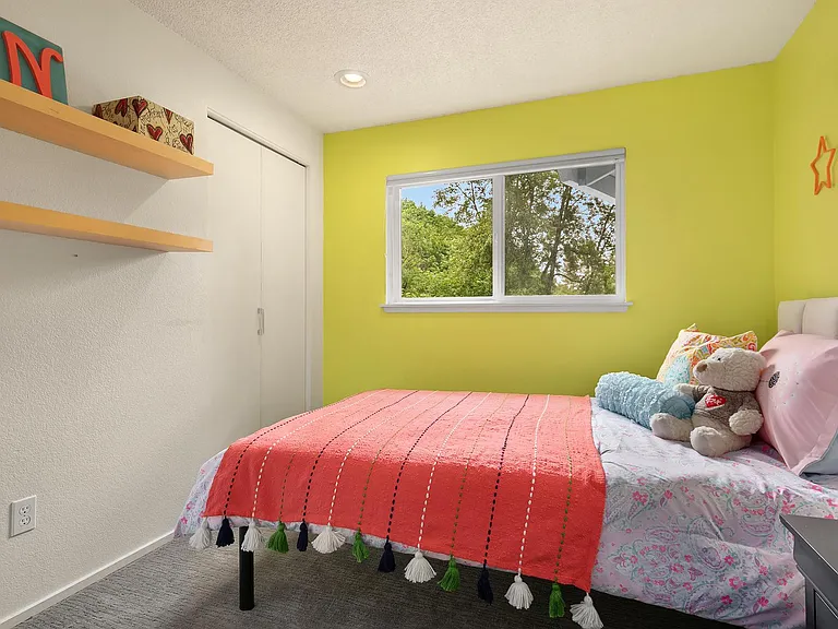 5265 Highland Dr — Photo 12