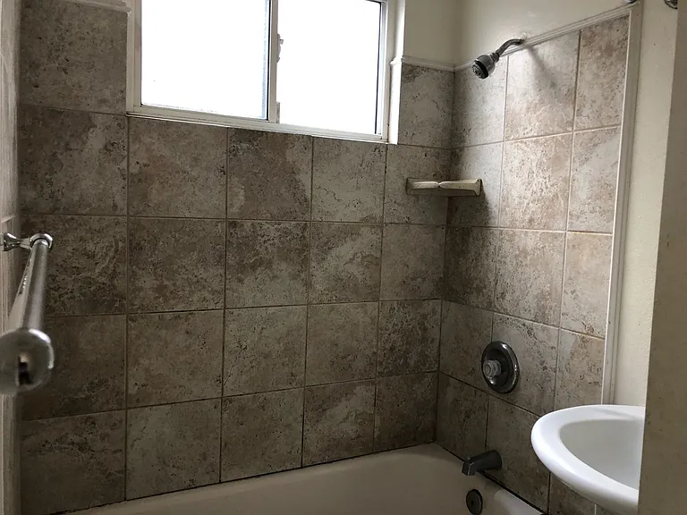 Beautiful Upgraded Studio apartment in the heart of Pacific Beach! — Photo 6