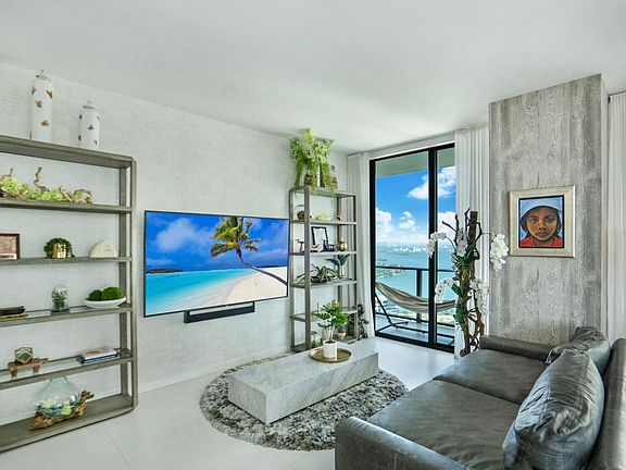 4th image of 501 NE 31st St #4108