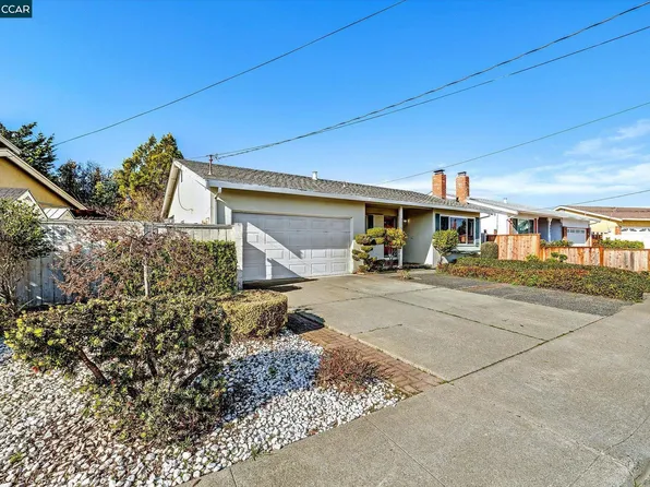 2075 Costa Ct, Pinole, CA 94564