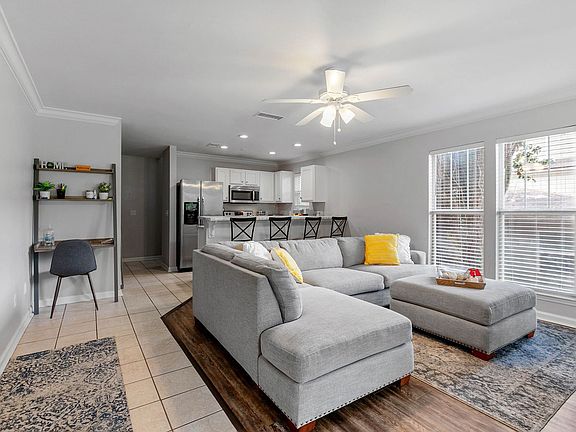 5th image of 1233 N Bronough St #1