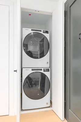 Sold by Avenues Real Estate | media 2