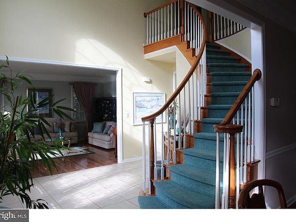 5th image of 1590 Whispering Woods Way