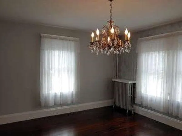 386 Union Ave — Photo 2