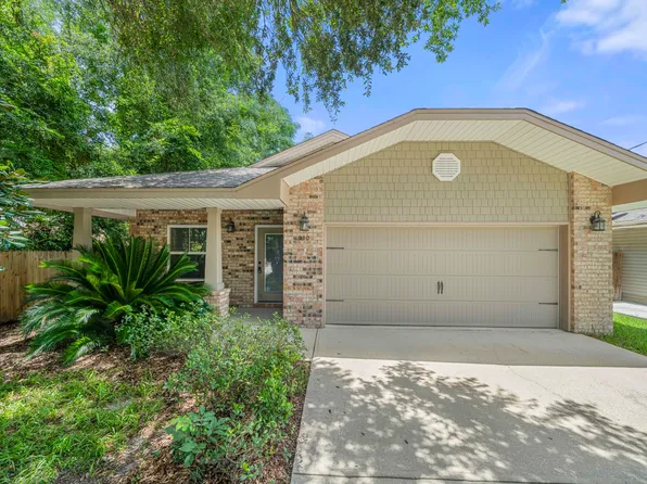 930 Tanager Rd, Fort Walton Beach, FL 32547