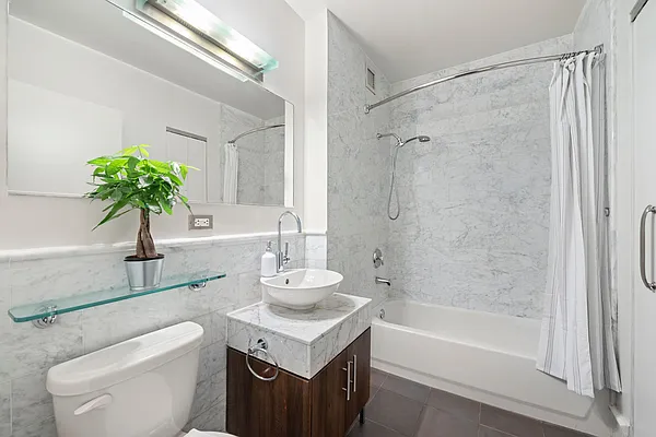 Rented by Compass | media 12