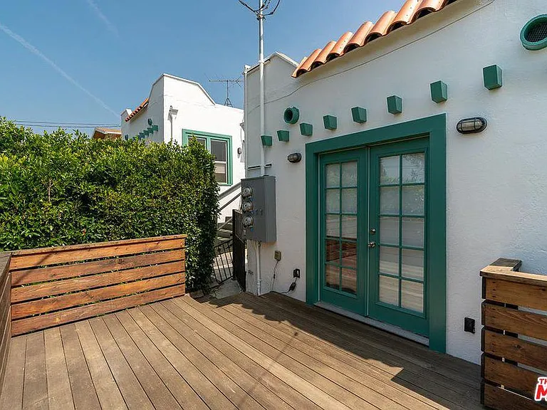 1927 Delta St — Photo 16