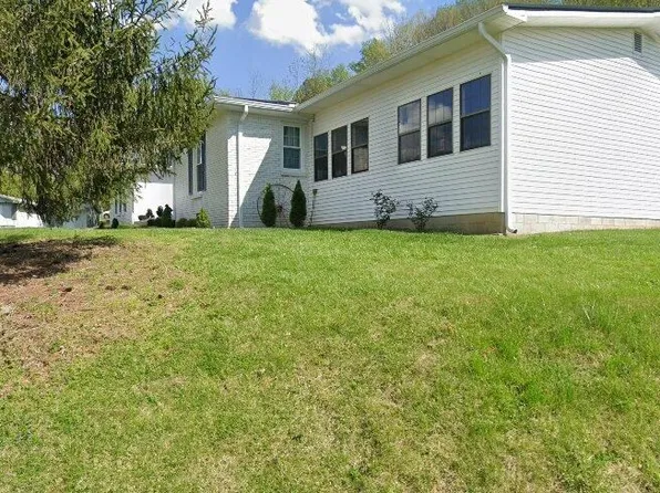 116 York St, Brownsville, KY 42210