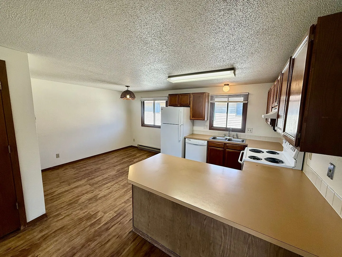 4914-4920 Basswood Drive — Photo 1