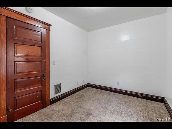 3rd image of 68 Princeton Pl