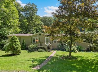 14885 Mayfield Rd, Huntsburg, OH 44046