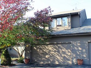 105 Sumac Ct, Saint Charles, IL 60174